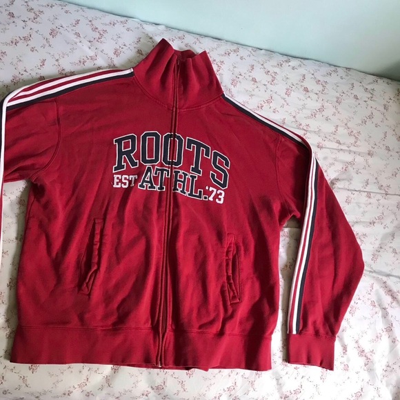 Red Roots zip up sweater with long neck collar - Picture 6 of 8